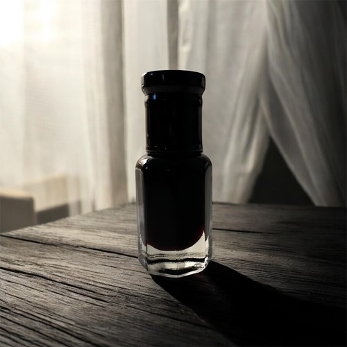 Black musk high quality attar - black,
